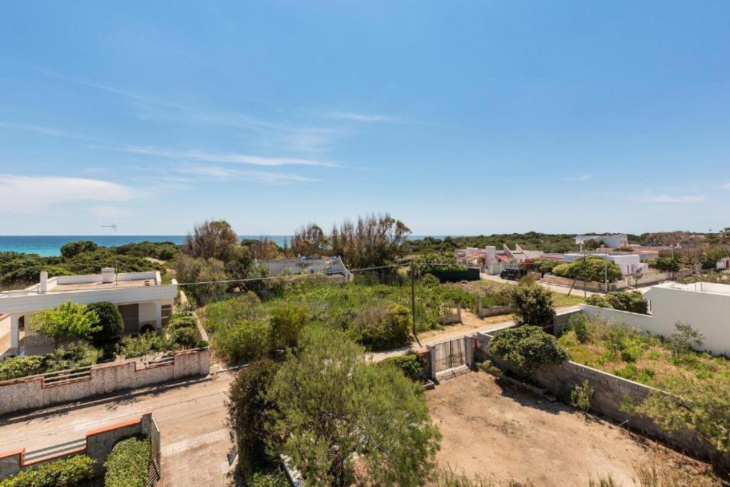 Villa Spiaggia Degli Angeli 切萨雷奥港 外观 照片